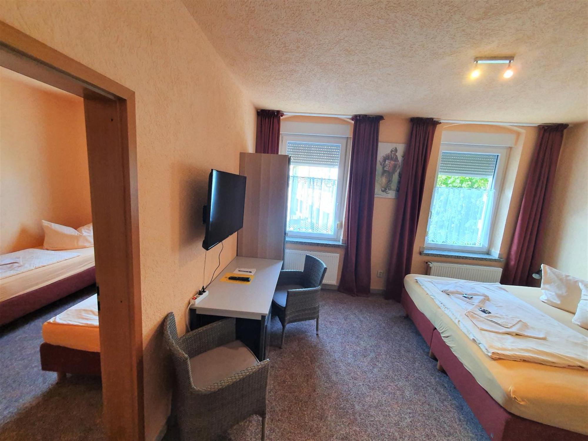 Hotel-Pension Gruene Linde Delitzsch Ruang foto
